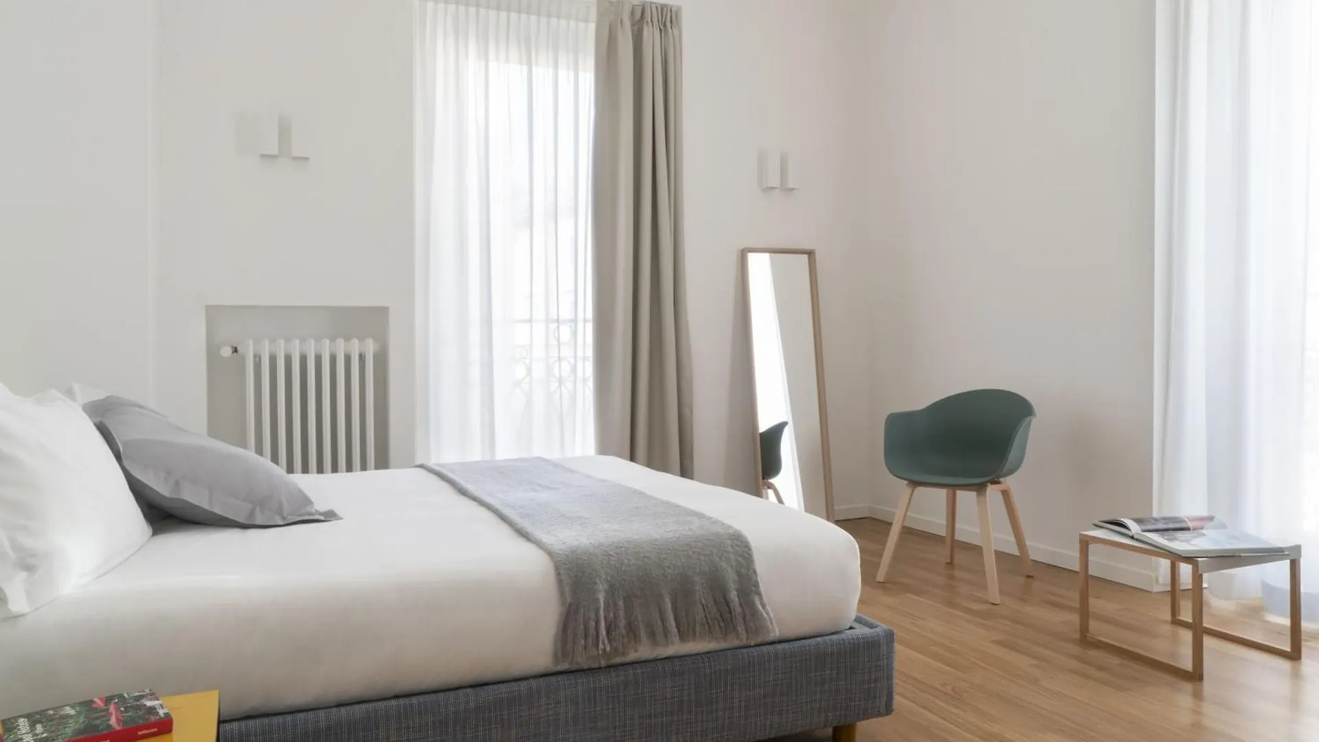 Brera Apartments In San Babila Milão 0*,  Itália