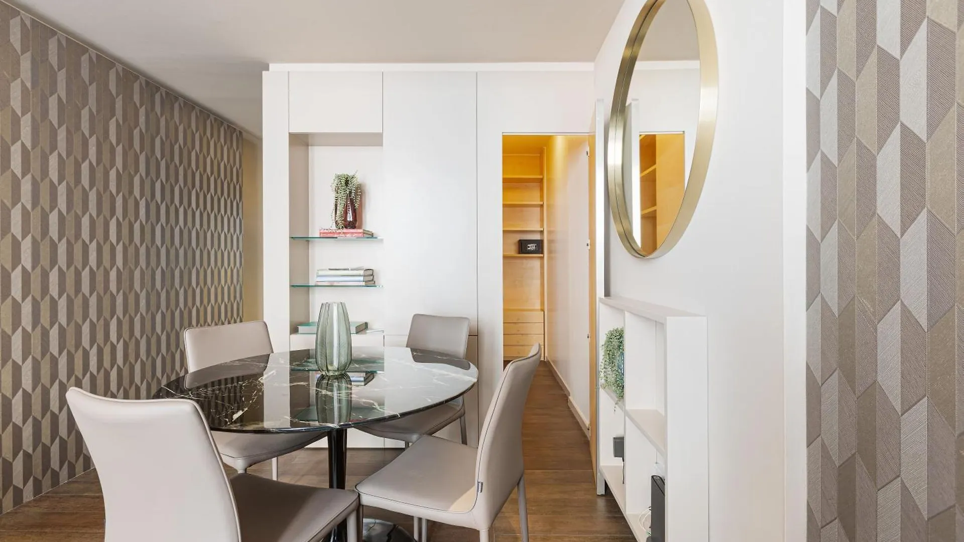Brera Apartments In San Babila Milán 0*,